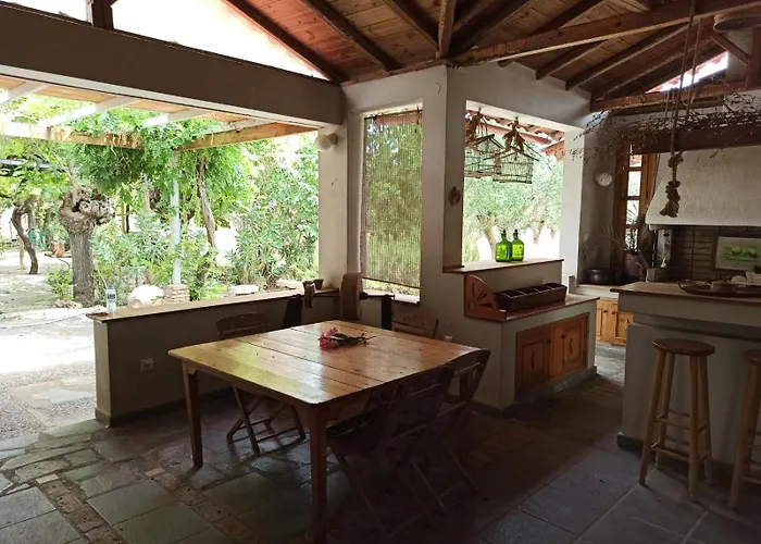 Campo Elea - Messenia * Eva